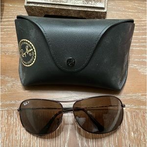Rayban polarized sunglasses aviator like new no scratches always kept in case